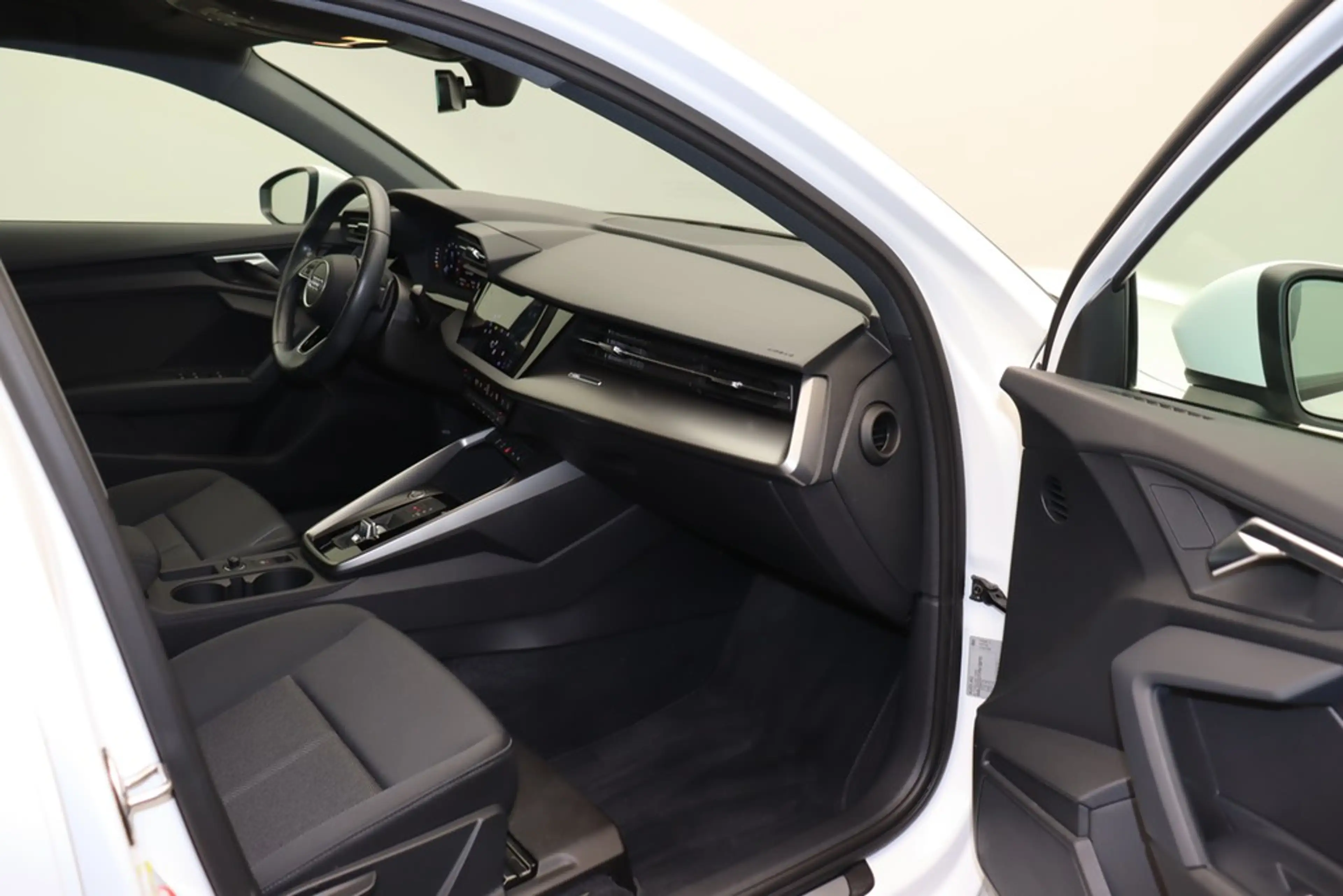 Audi A3 Sportback 30 TFSI S Line Navi — photo 13
