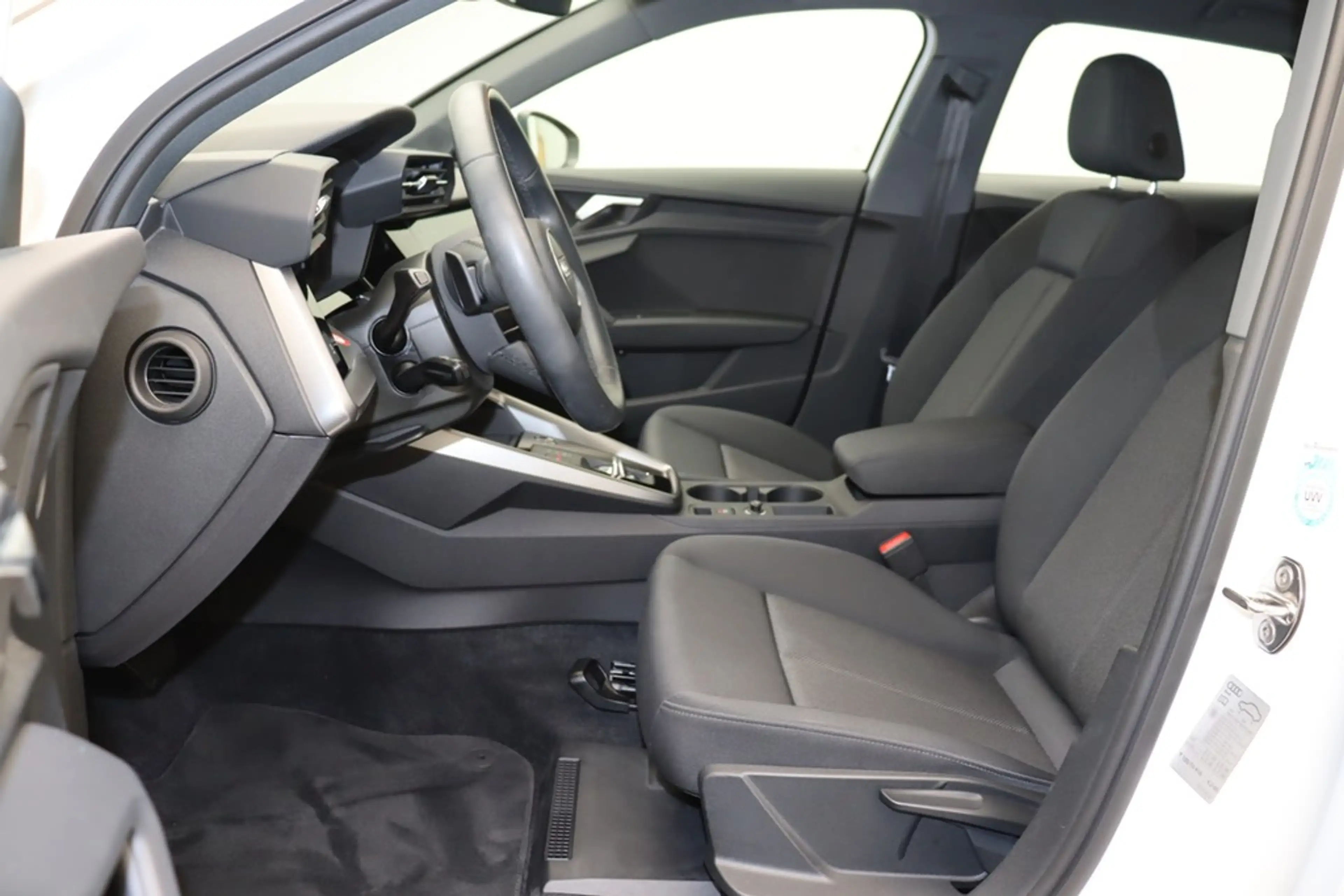 Audi A3 Sportback 30 TFSI S Line Navi — photo 9