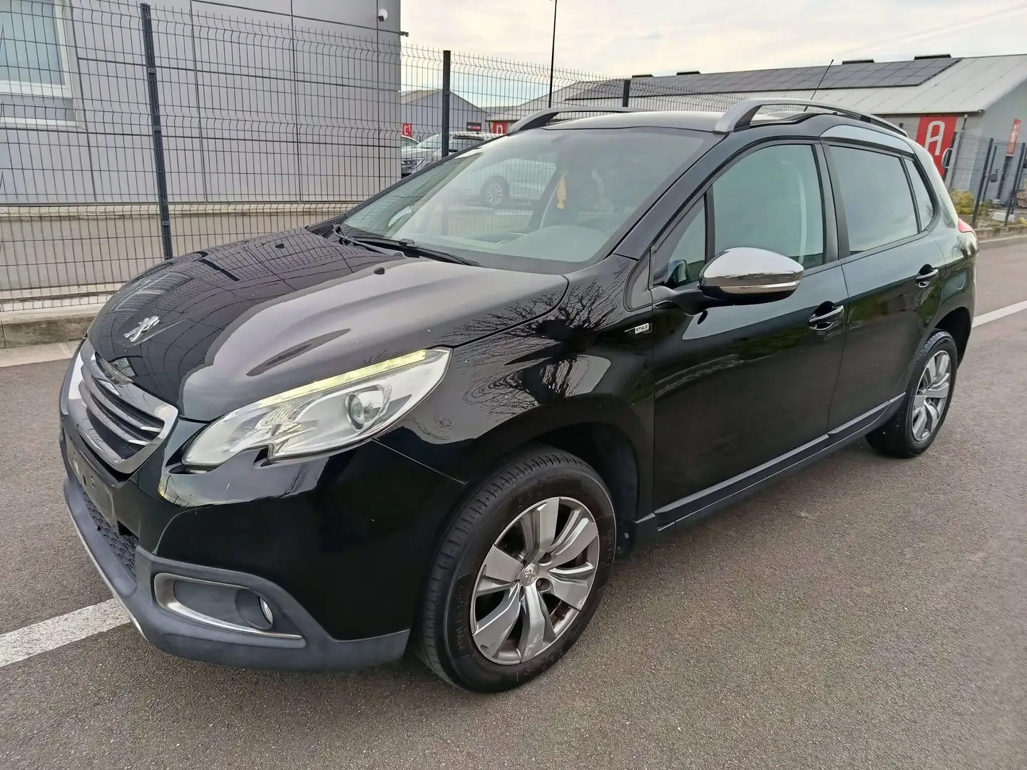 Peugeot 2008 2008 1.2i PureTech Active S Noir - 1