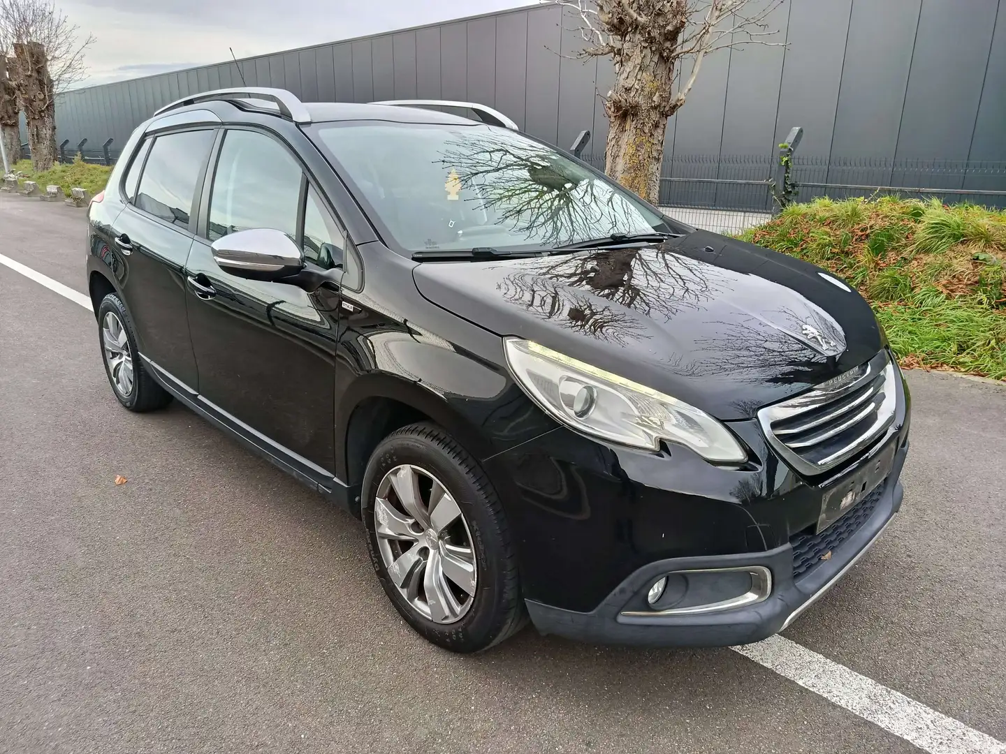 Peugeot 2008 2008 1.2i PureTech Active S Noir - 2