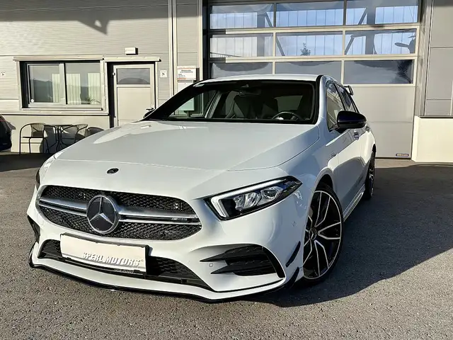 Mercedes-Benz A 35 AMG 4MATIC Aut. / Performance