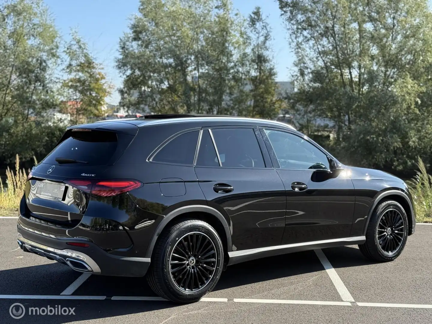 Mercedes-Benz GLC 200 4MATIC AMG Line PANO|MEMORY|LEDER| Zwart - 2