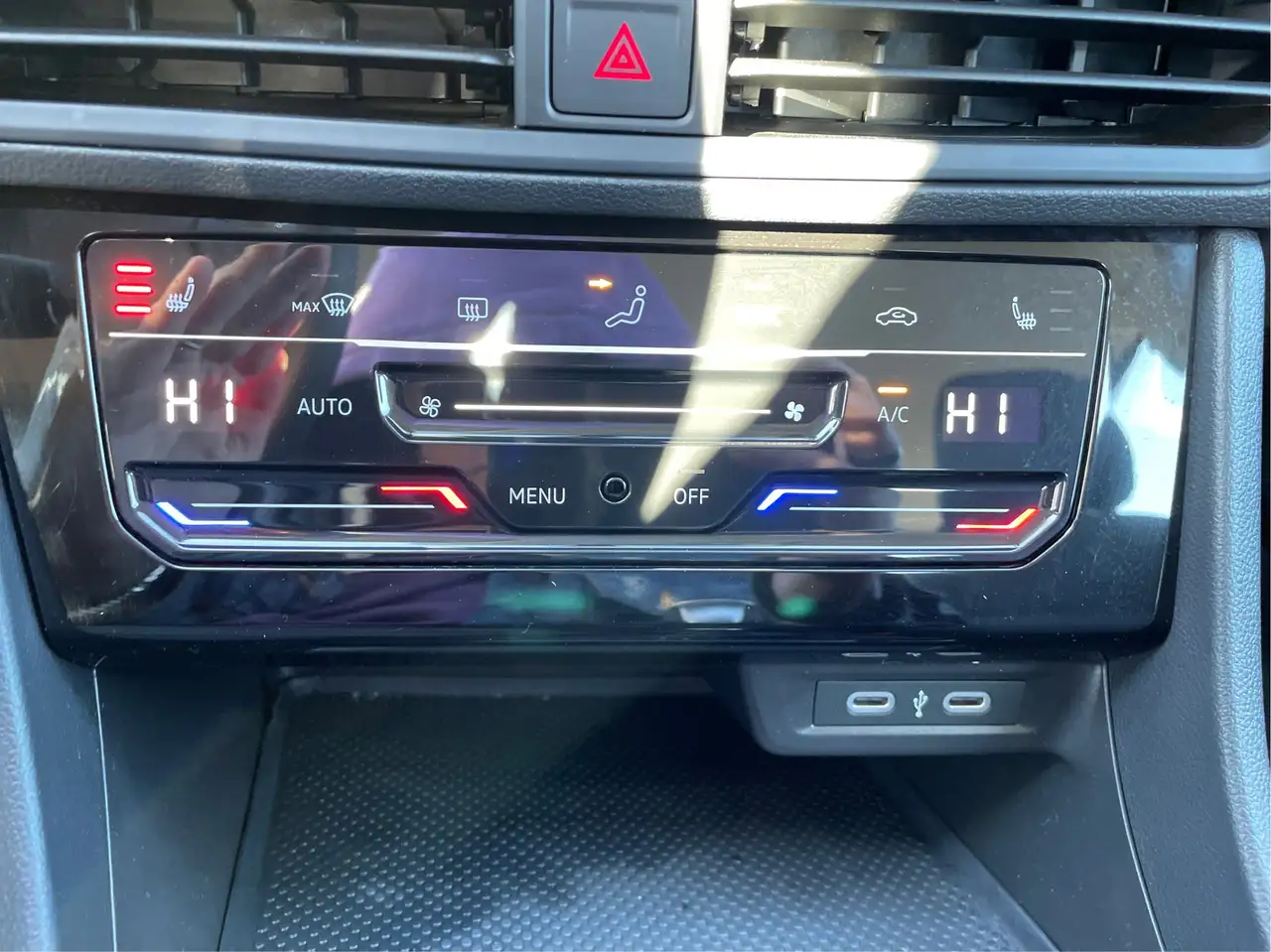 Volkswagen Jetta снимка Volkswagen Jetta