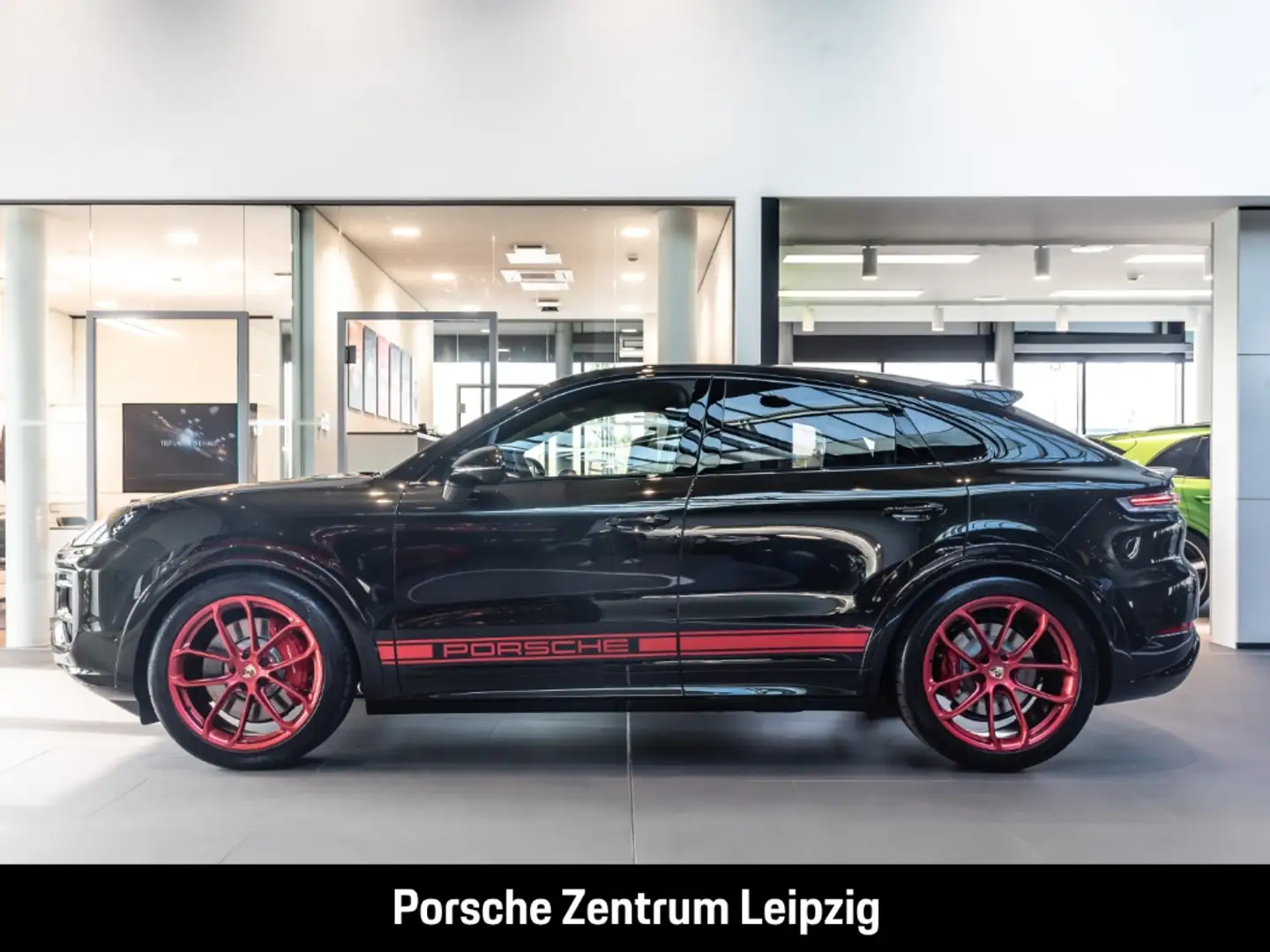 Porsche Cayenne GTS Coupe Burmester Head-Up Sportabgas Vert - 2