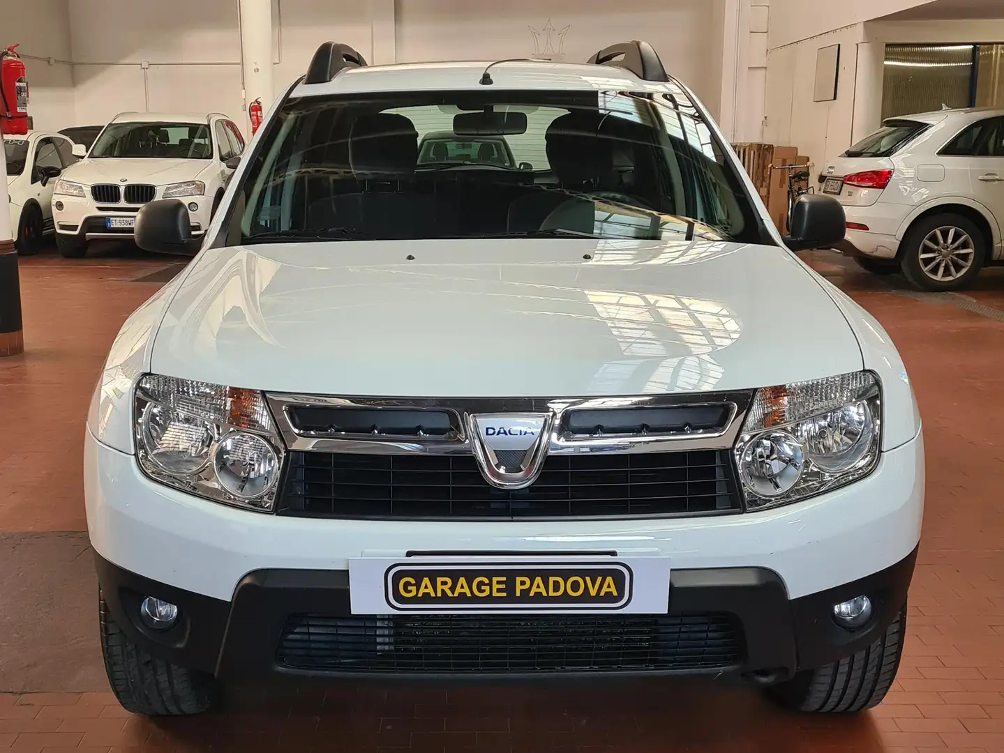 Dacia Duster Duster  1.6 Laureate 4x2 110cv Blanc - 1