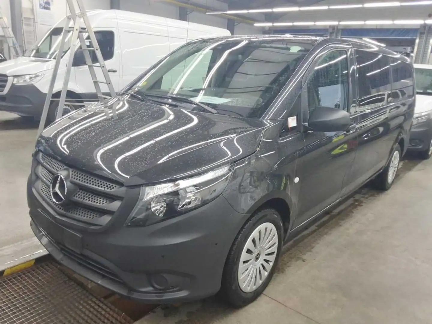 Mercedes-Benz Vito 116 CDI Tourer 2xKlima AHK Kamera Audio40 Grau - 1