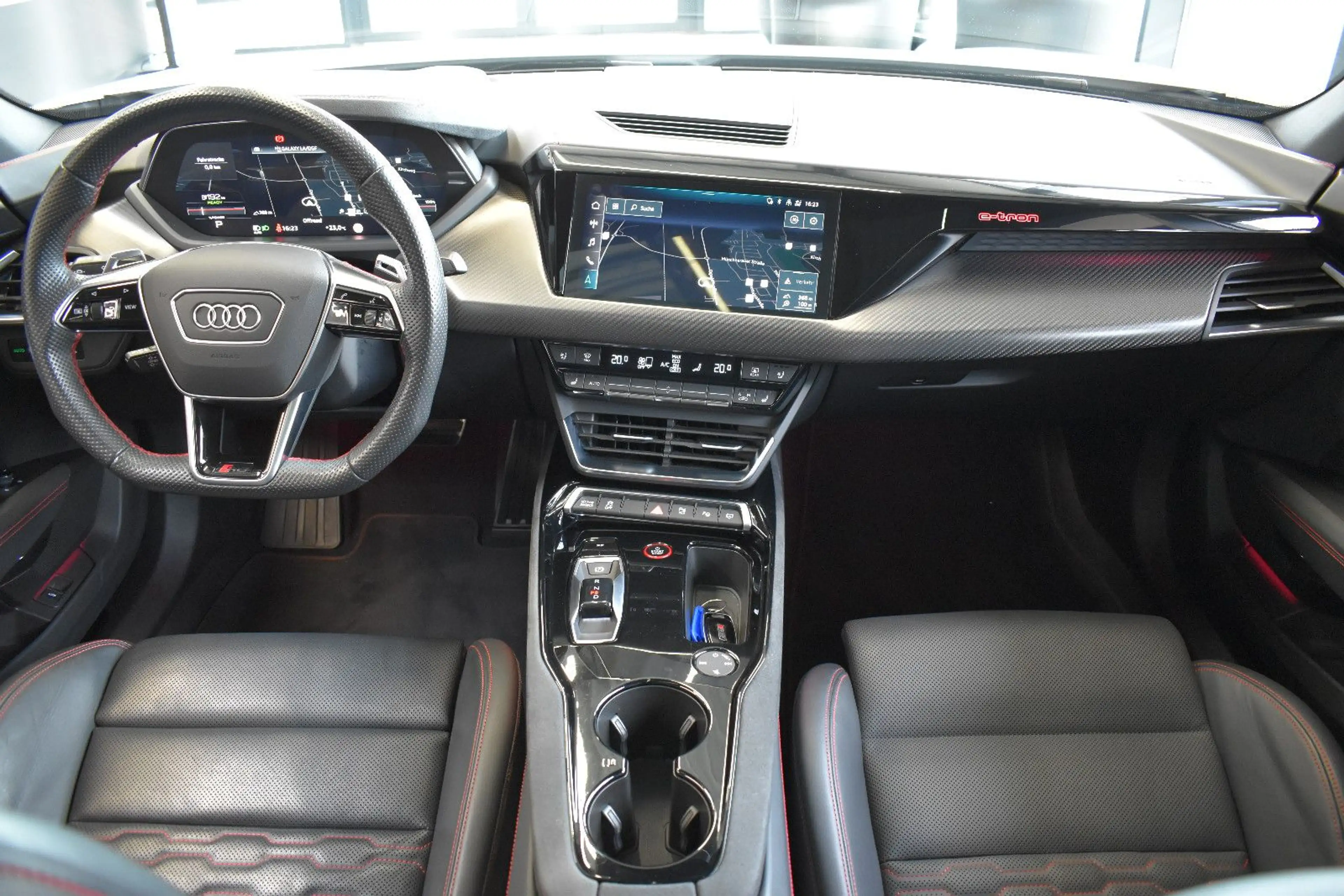 Audi e-tron GT RS e-tron GT quattro Laser~Air~Pano~B&O~HUD~360° — photo 3