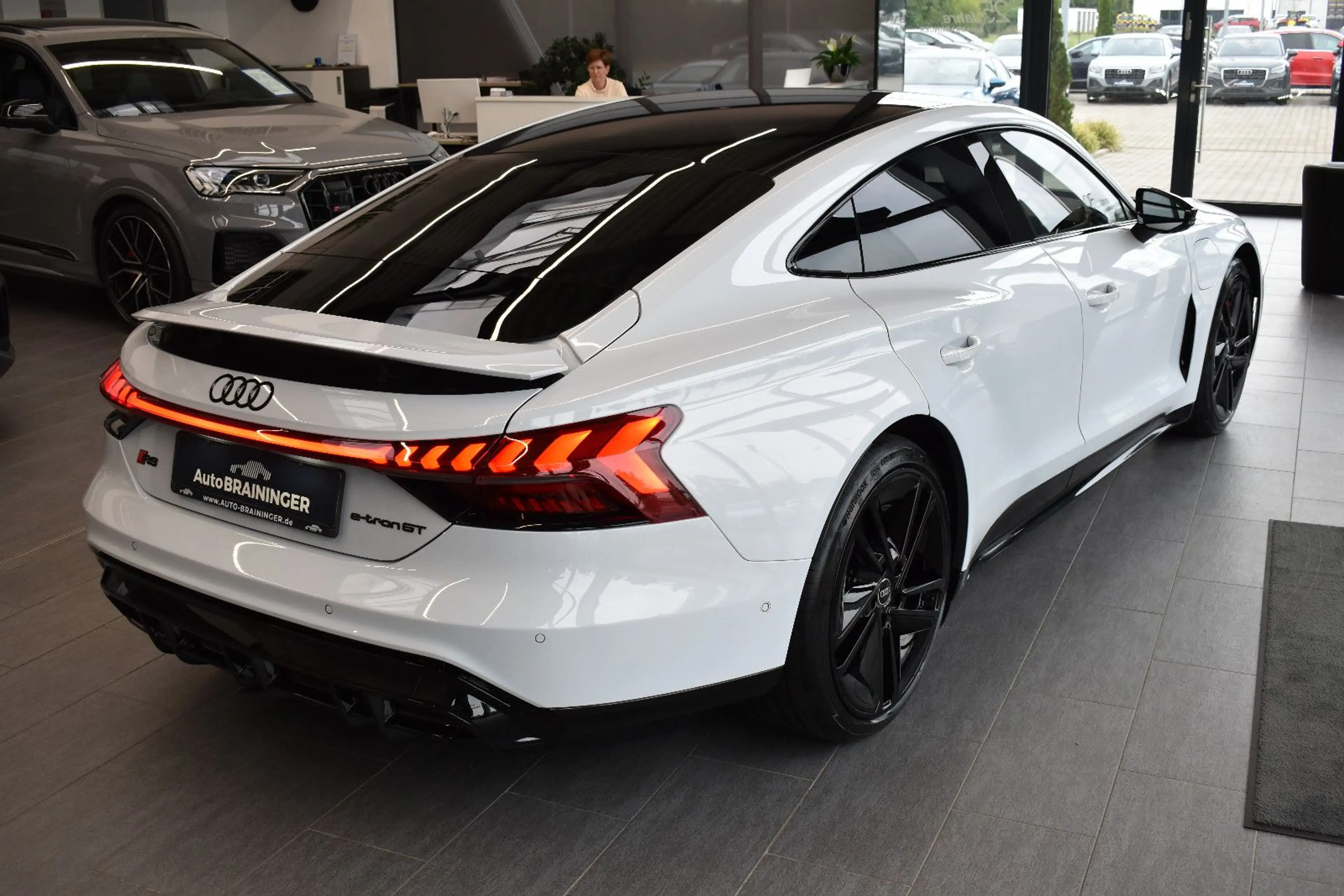 Audi e-tron GT RS e-tron GT quattro Laser~Air~Pano~B&O~HUD~360° — photo 2
