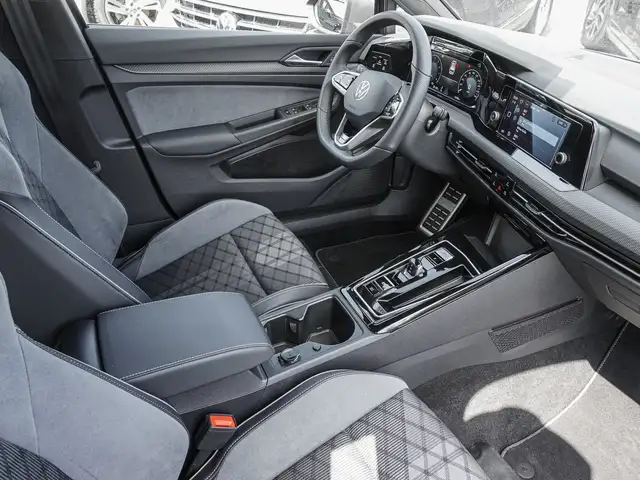 Volkswagen Golf view 8