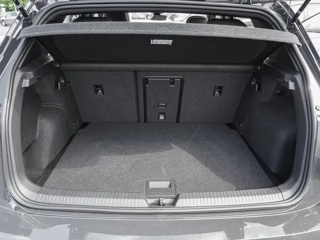 Volkswagen Golf view 16