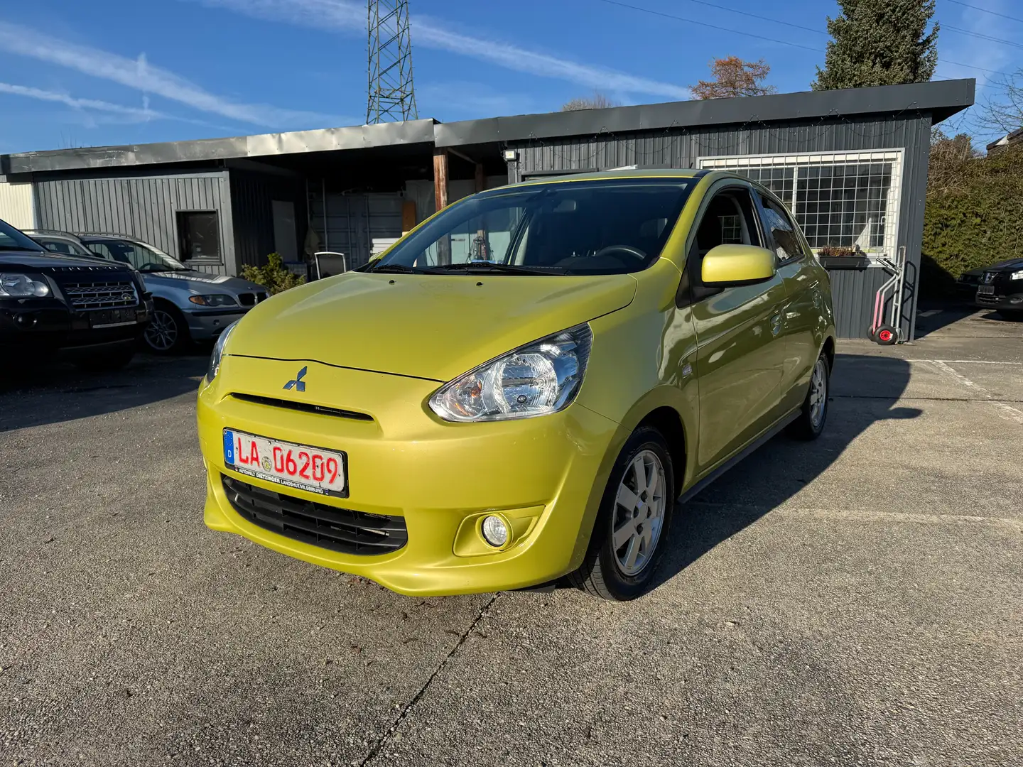 Mitsubishi Space Star Color Beige - 1