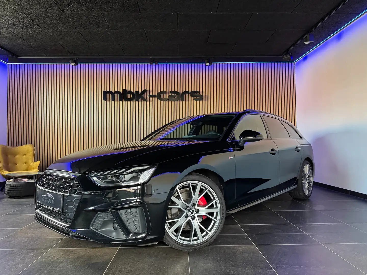 Audi A4 Avant 40 TDI S-line * Matrix, S-Sitze* Schwarz - 1