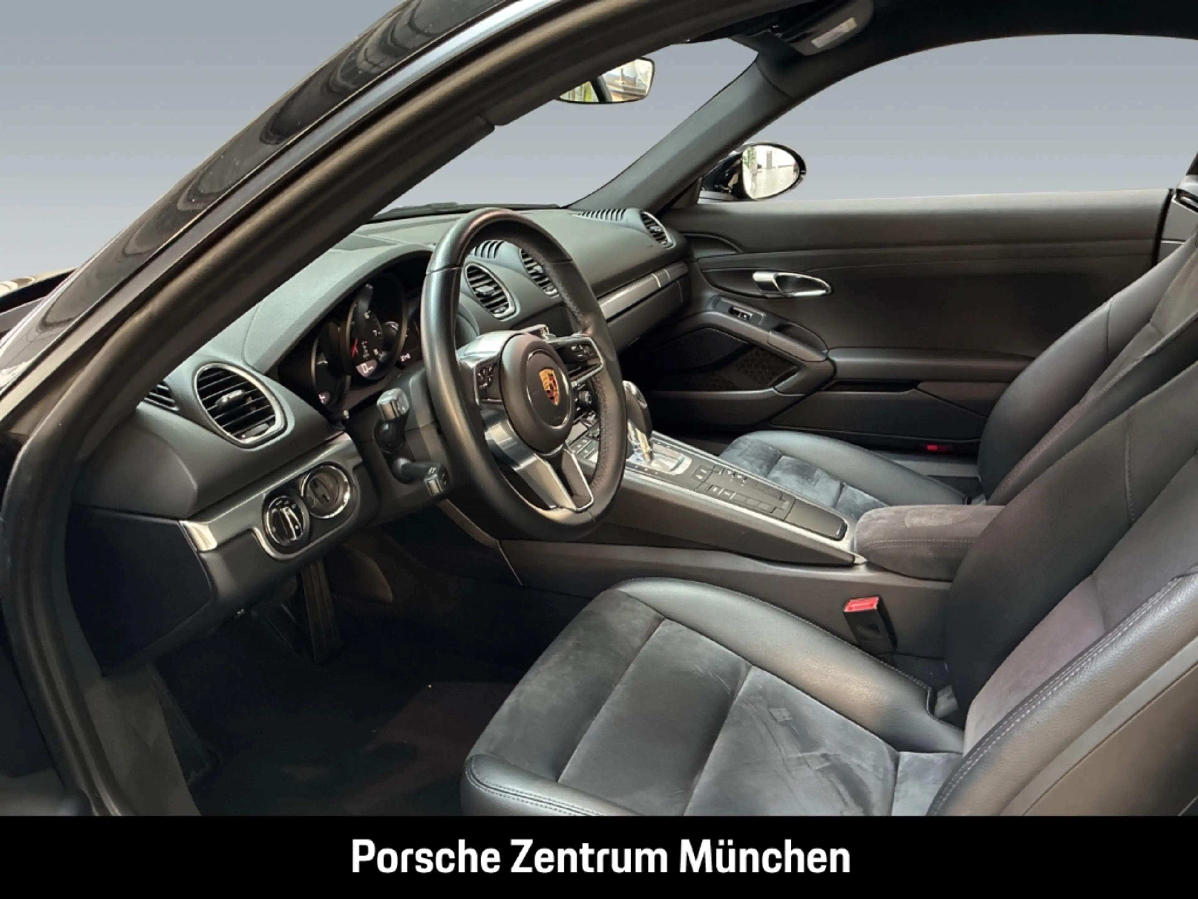 Porsche Cayman — photo 11