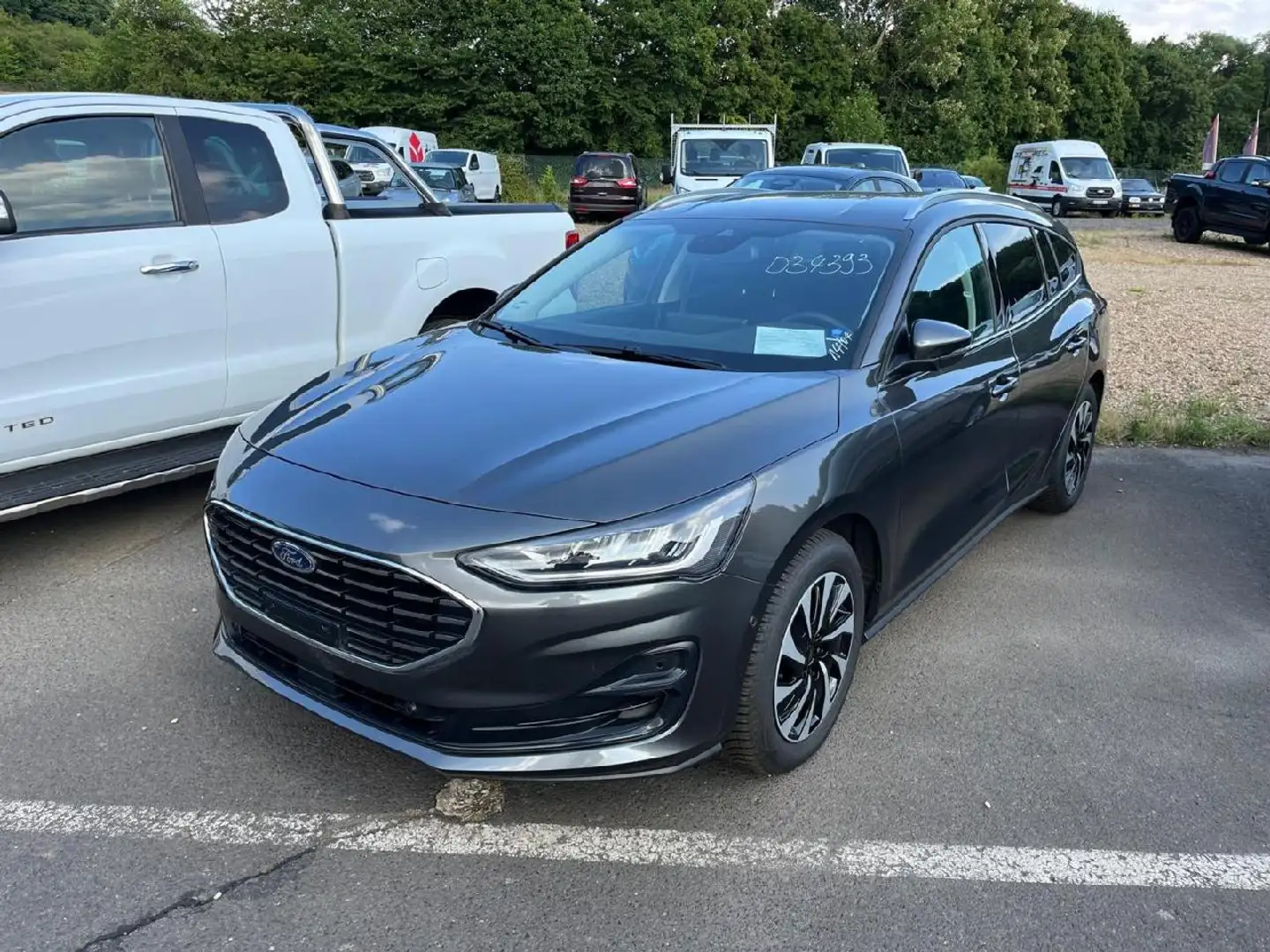 Ford Focus Titanium Grau - 1