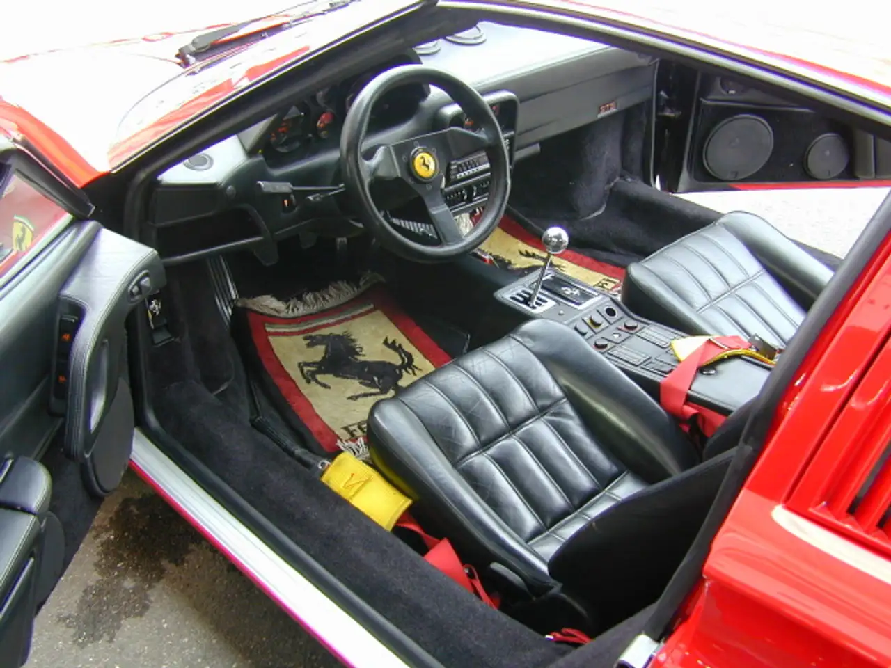Ferrari 328 GTS, foto 7