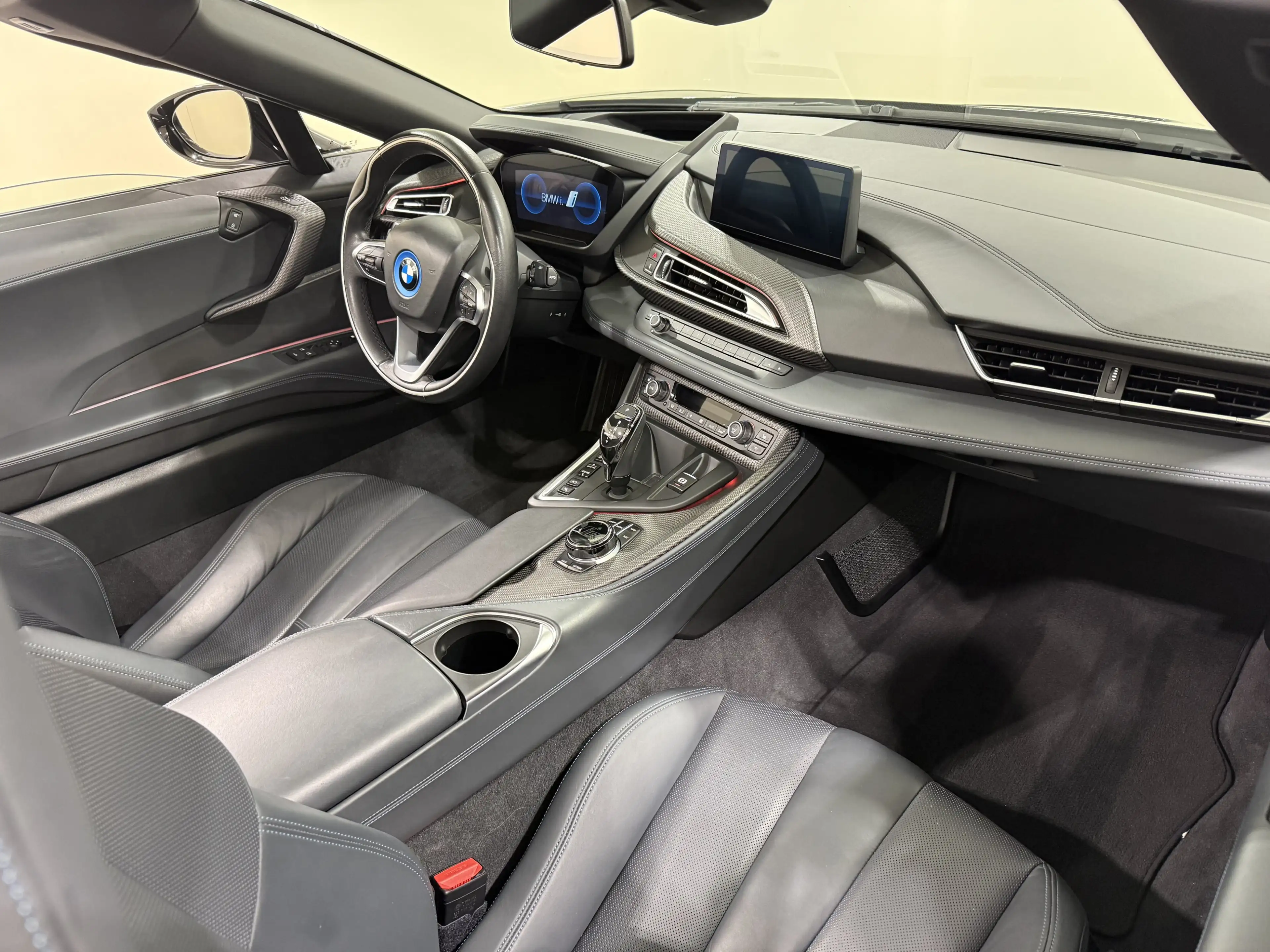BMW i8 Roadster HUD HK Laser DA WLAN — photo 15