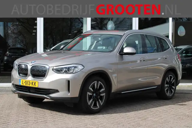BMW iX3 80 kWh //Pano//Leer//Memory! 19.742,- netto export