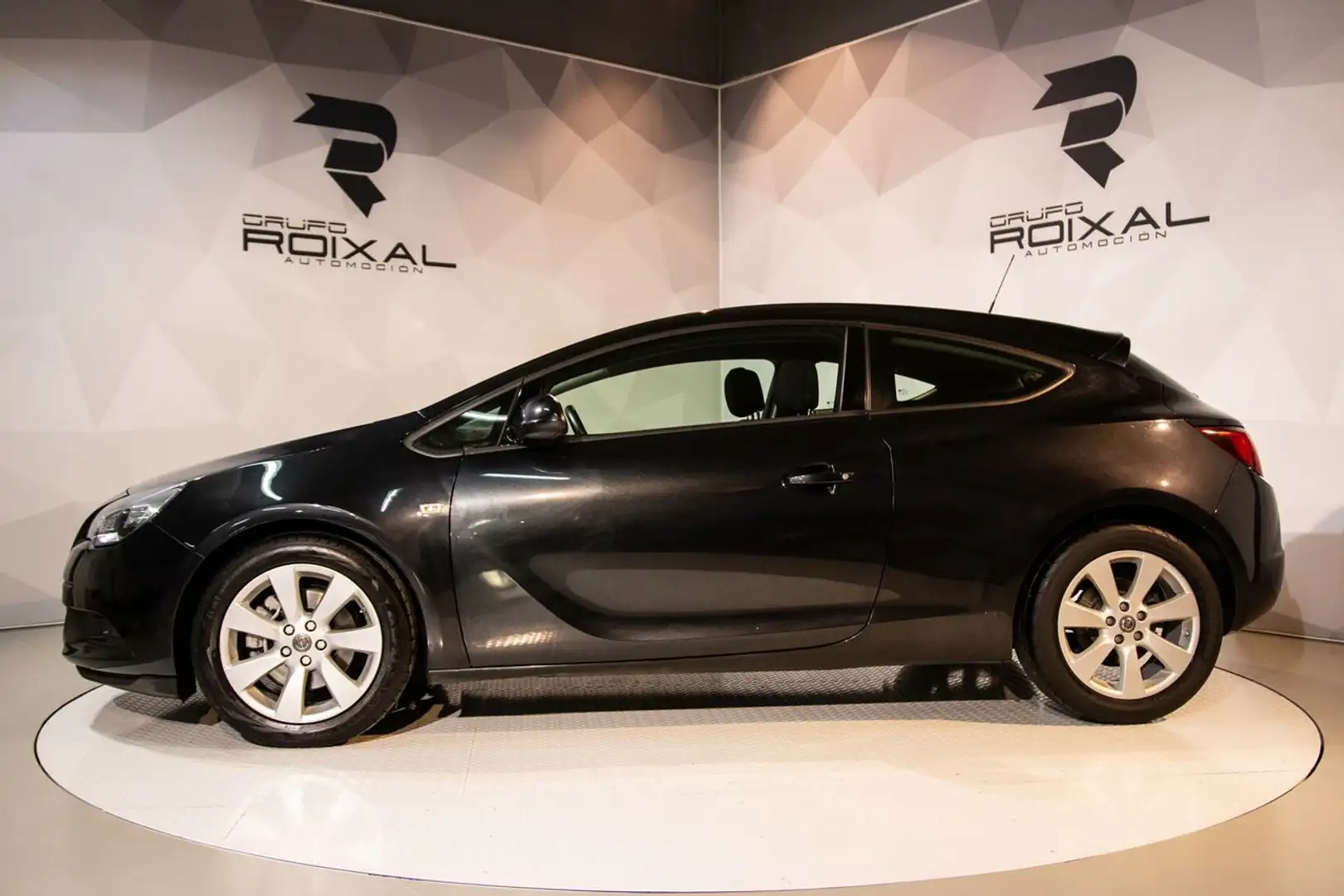 Opel Astra GTC 1.7CDTi S/S Selective Noir - 2