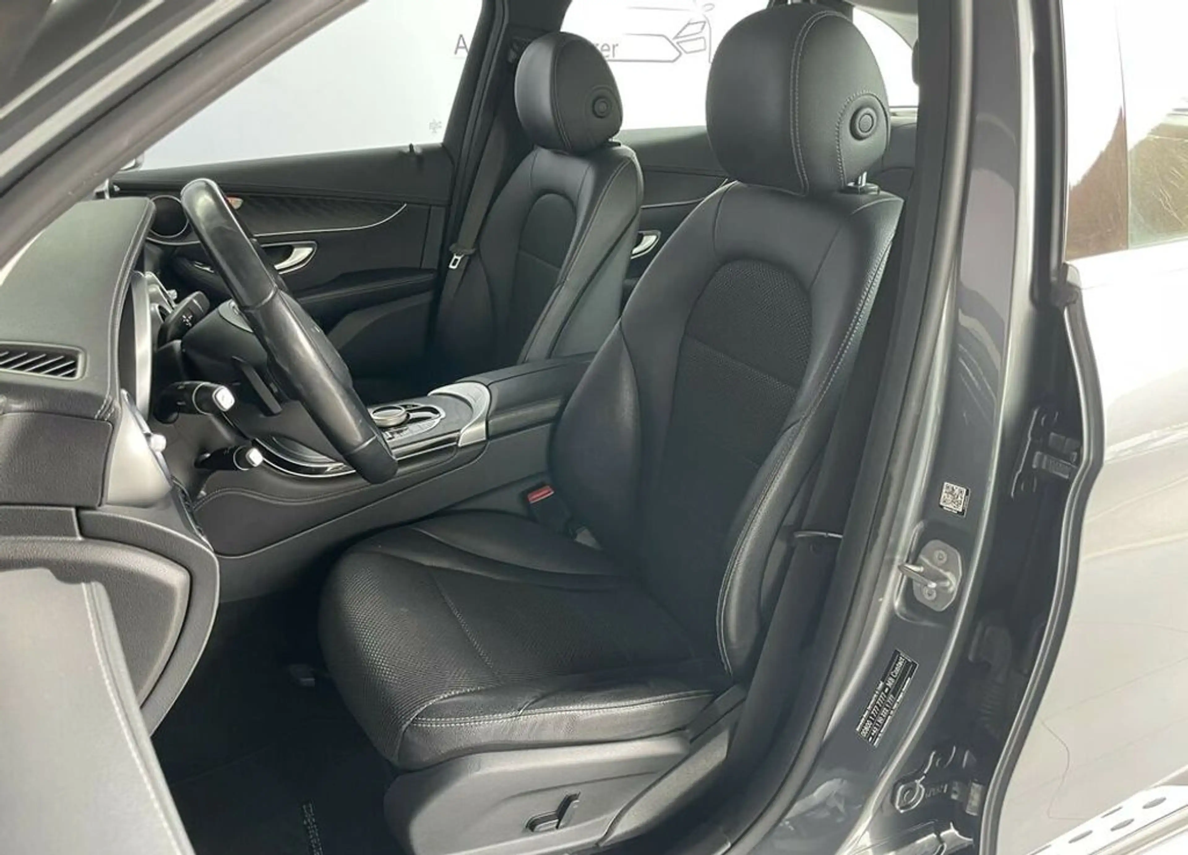 Mercedes-Benz GLC 250 d 4Matic *LED*LUFT*AHK*Kamera*Teilleder* — photo 9