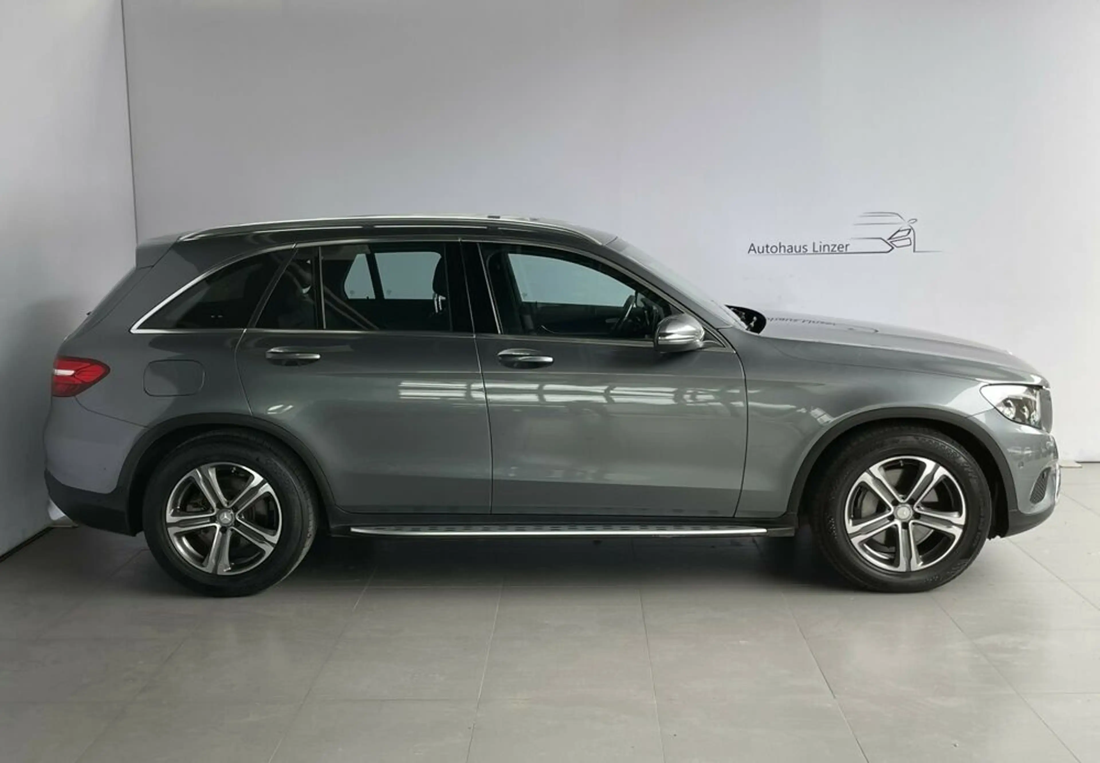 Mercedes-Benz GLC 250 d 4Matic *LED*LUFT*AHK*Kamera*Teilleder* — photo 4