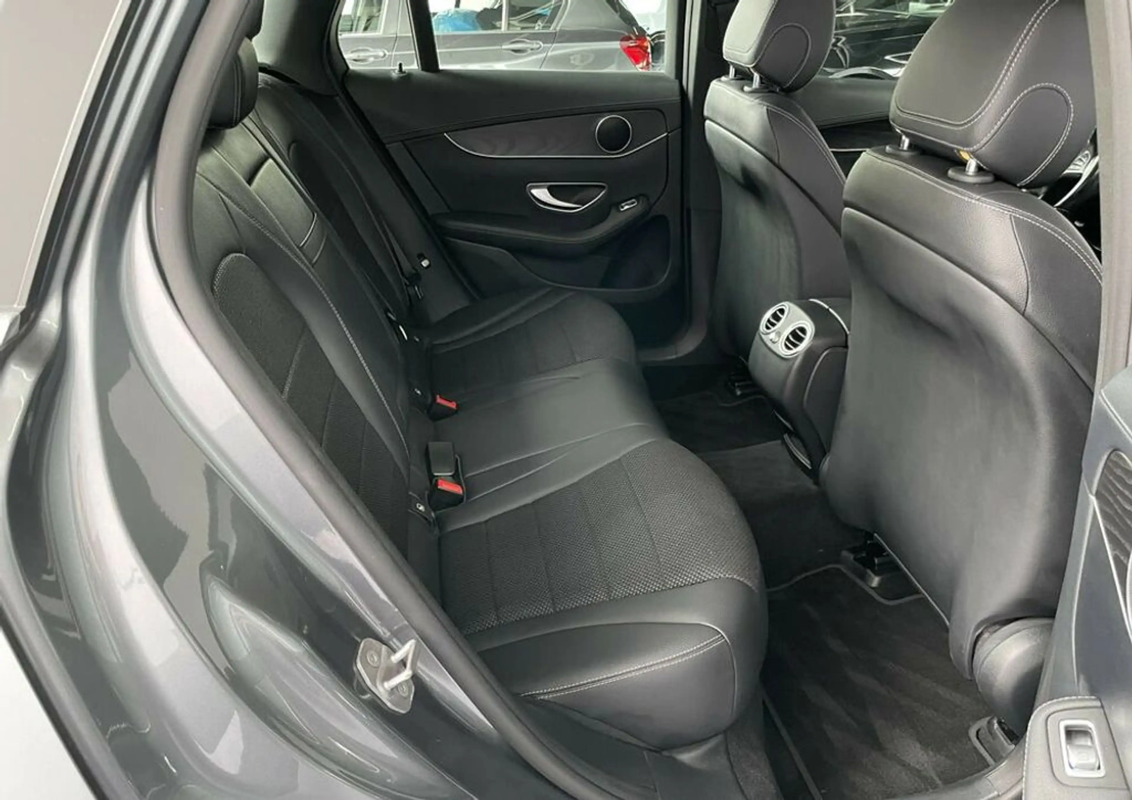 Mercedes-Benz GLC 250 d 4Matic *LED*LUFT*AHK*Kamera*Teilleder* — photo 10