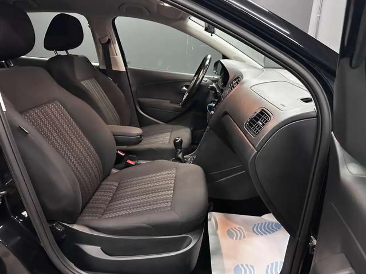 Volkswagen Polo Citadine 5 portes — photo 9