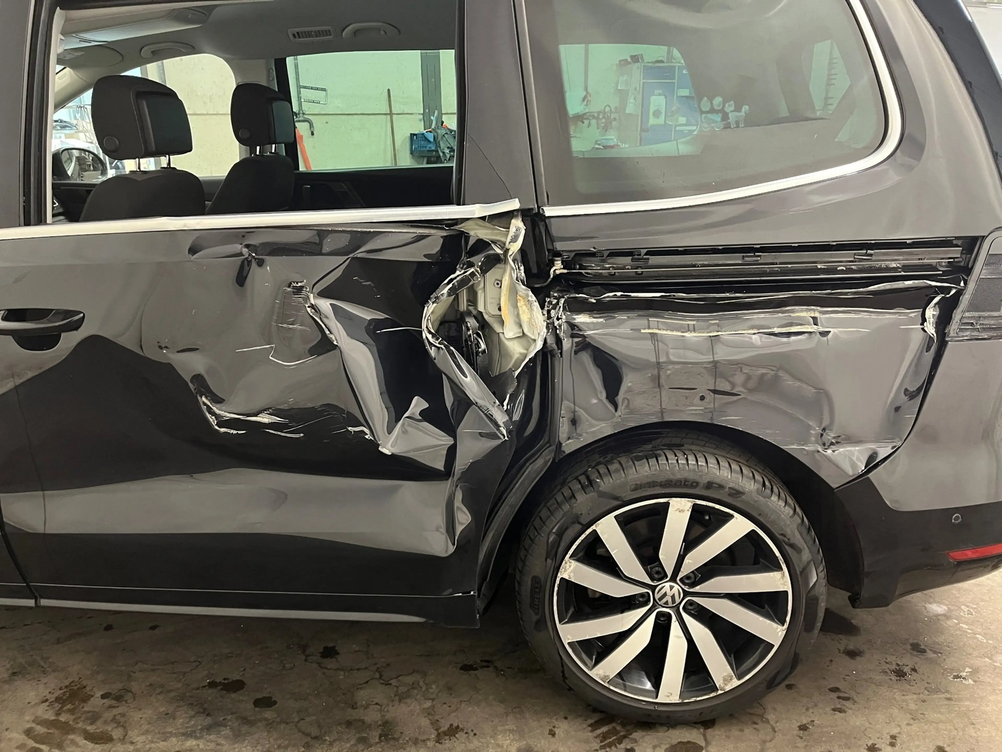 Volkswagen Sharan 2.0 TDI Comfortline - Schadeauto! — photo 8