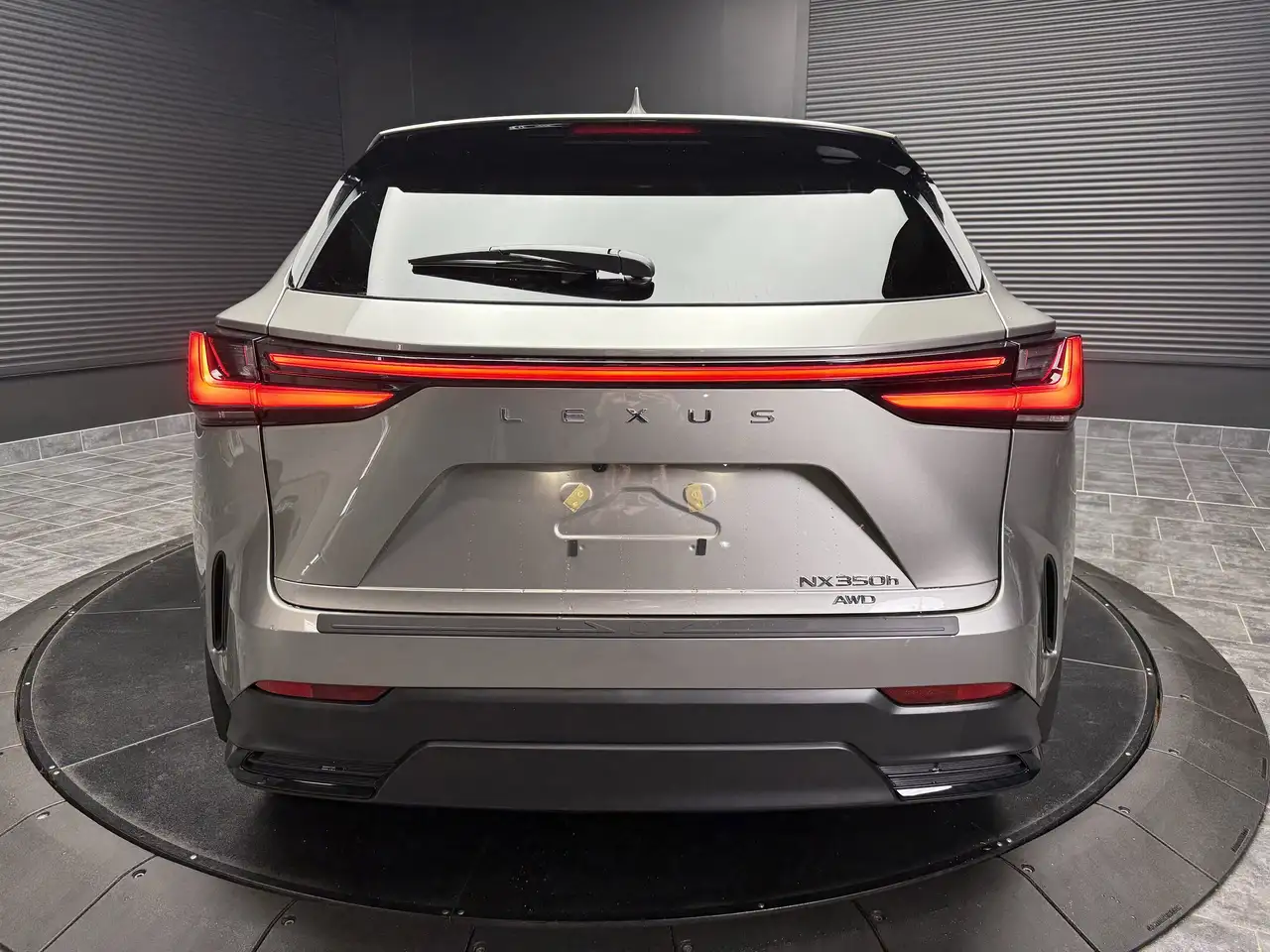 Lexus NX снимка Lexus NX