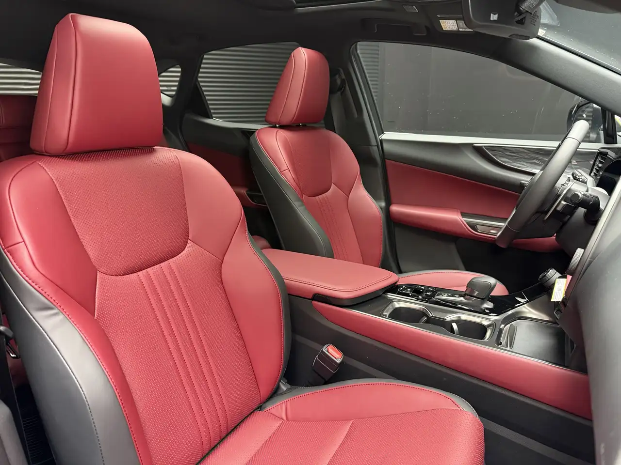 Lexus NX снимка Lexus NX