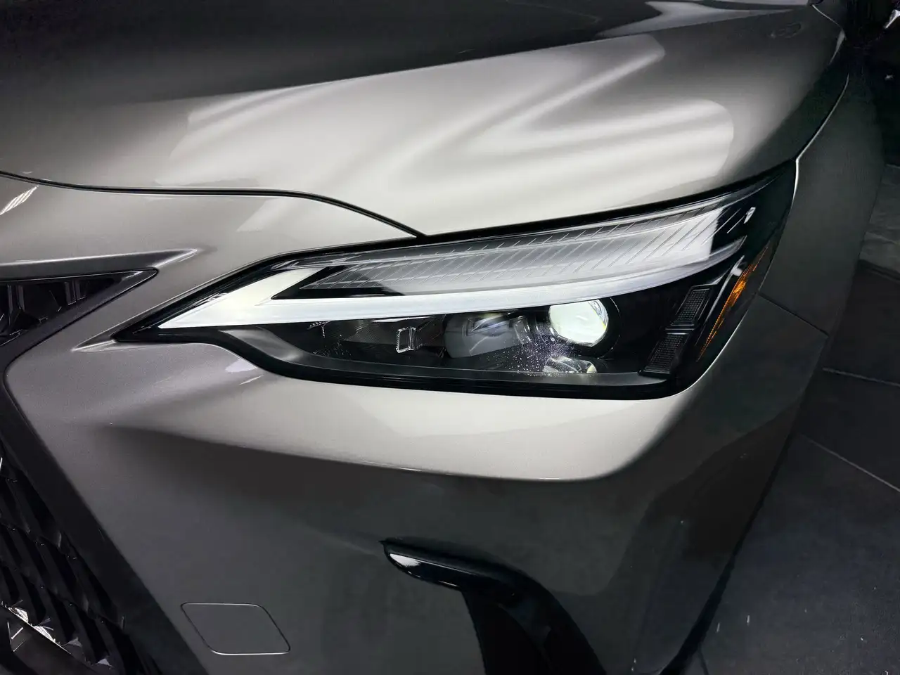 Lexus NX снимка Lexus NX