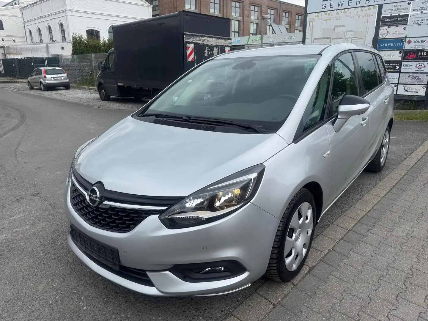 Opel Zafira Tourer 1.Hand/ 1 Jahr Garantie/ TÜV NEU/ NAVI/PDC 170 ... Argent - 2