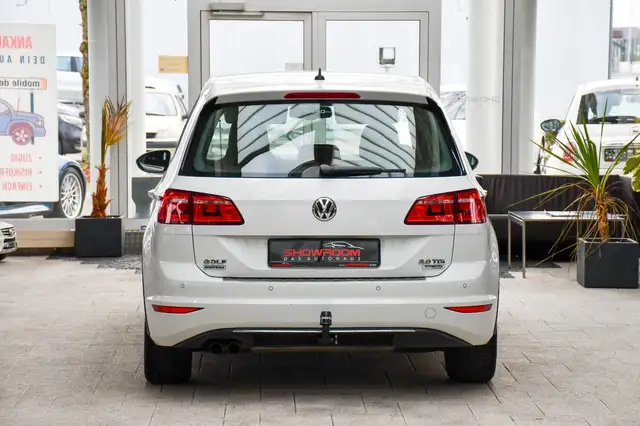 Volkswagen Golf view 6