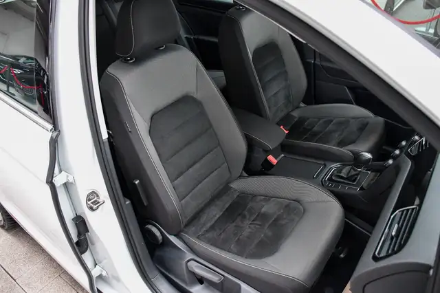 Volkswagen Golf view 15