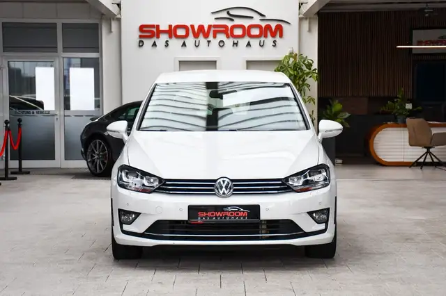 Volkswagen Golf view 5