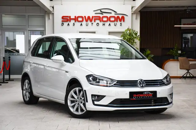 Volkswagen Golf view 3