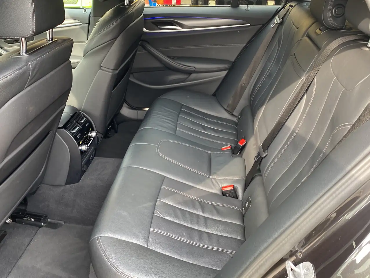 BMW 530 iA M Spor*Pano*HeadUp*Laser*Hifi* 8
