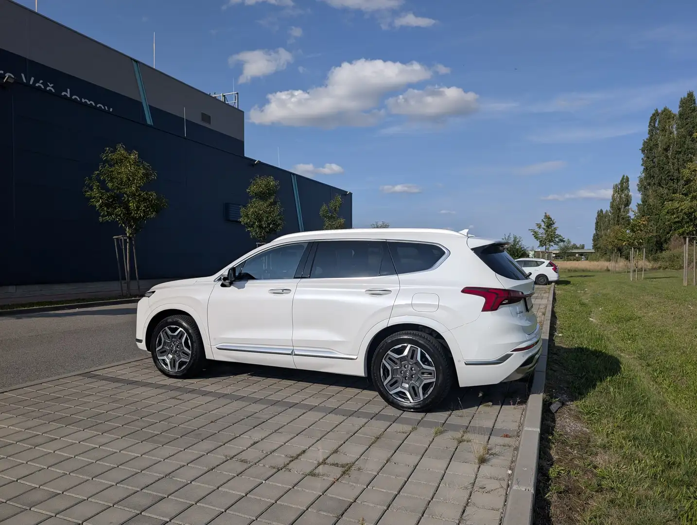 Hyundai SANTA FE Santa Fe 1,6 T-GDI Plug-In 4WD 7stz. Luxury Line Aut. Luxury Line Weiß - 1
