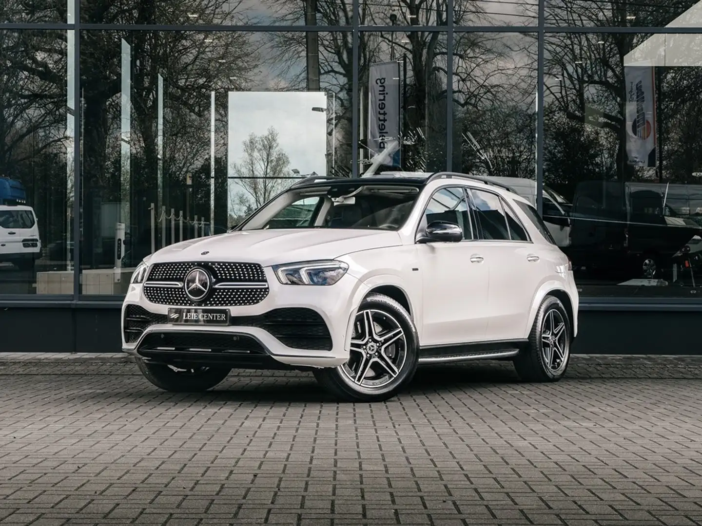 Mercedes-Benz GLE 350 DE AMG Pack | PANO | 360°CAM | LUCHTVERING Blanco - 1
