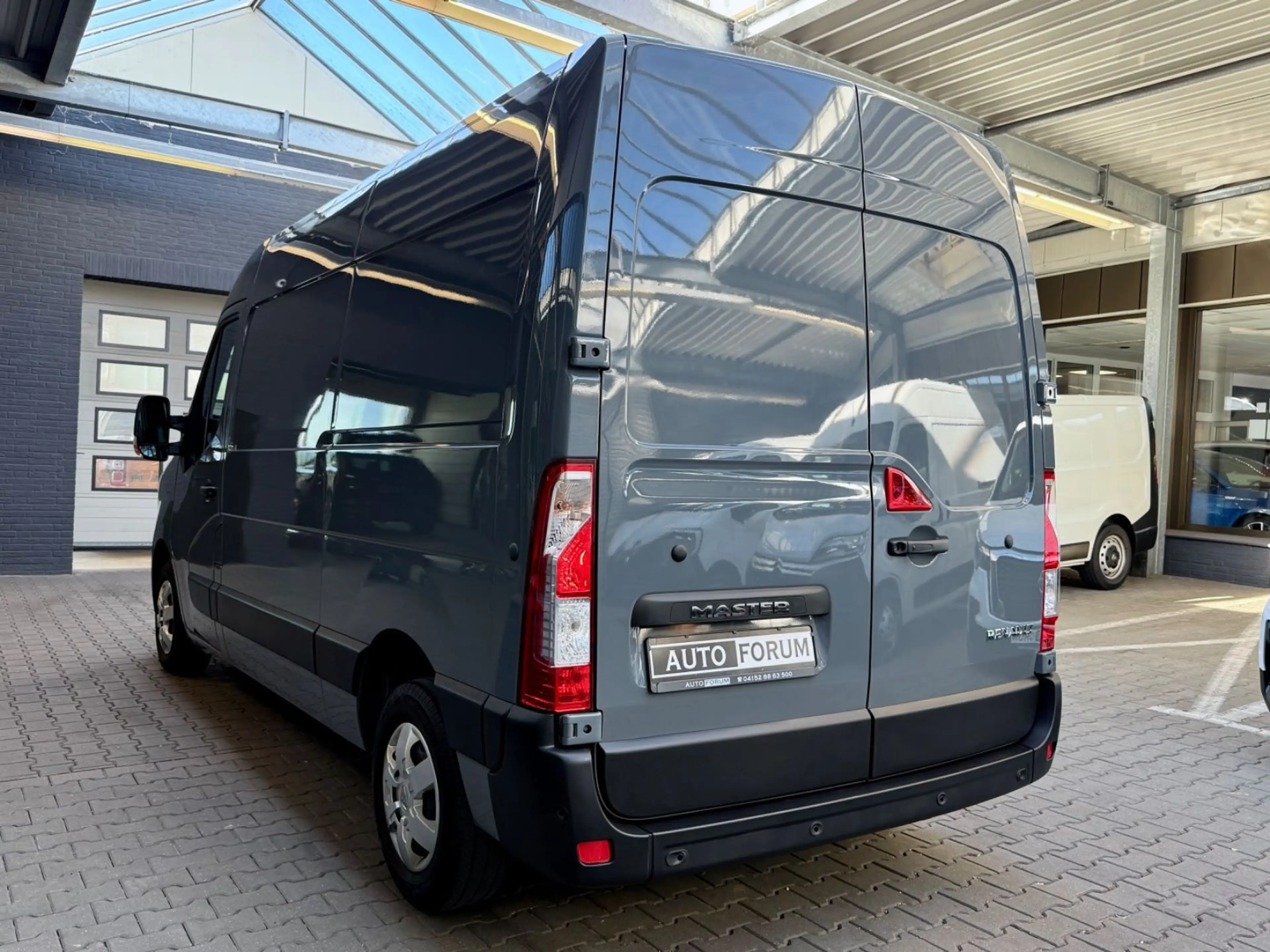 Renault Master 2.3 D L2H2 NAVI PDC LED KLIMA TEMPOMAT — photo 8
