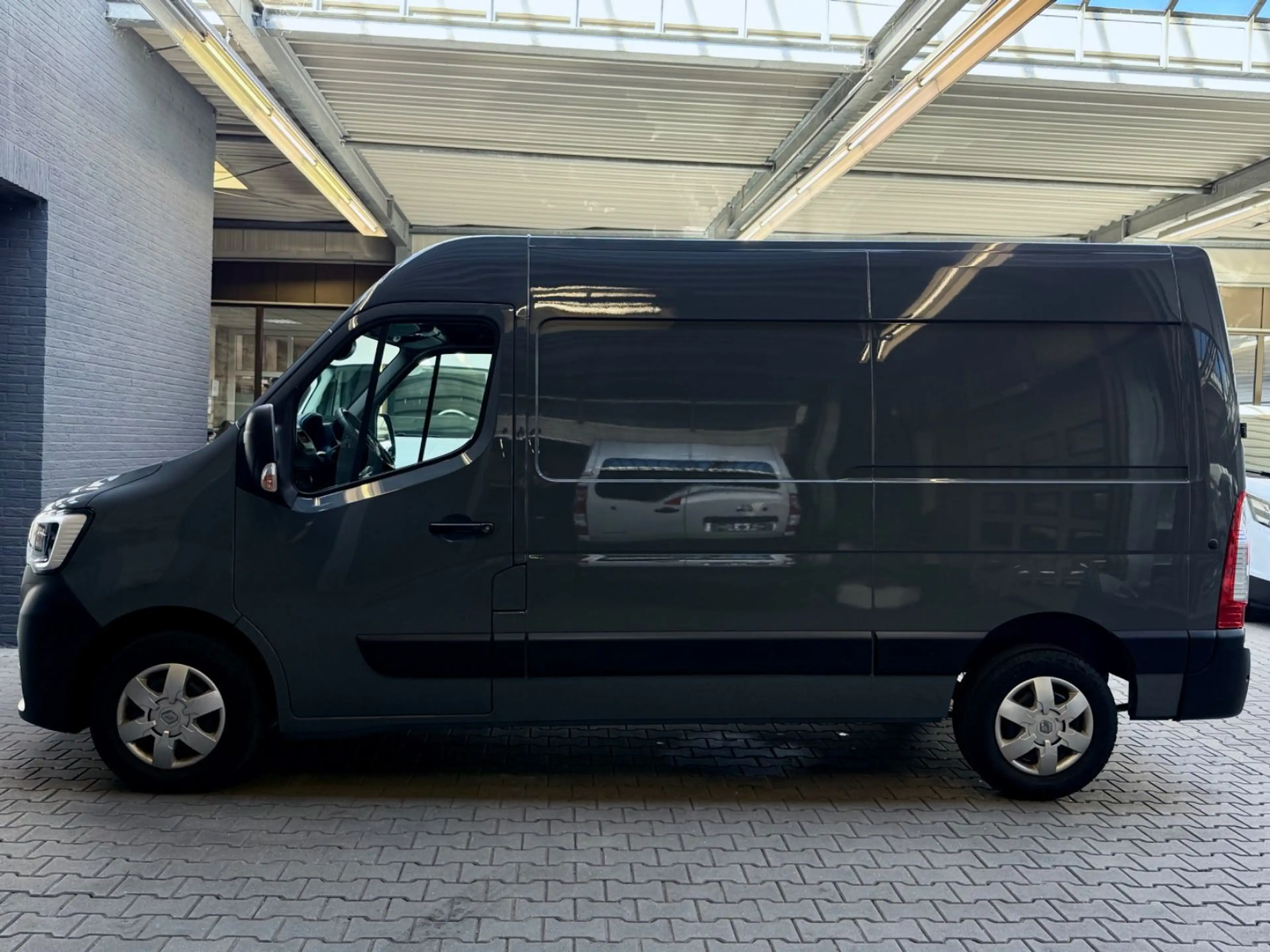 Renault Master 2.3 D L2H2 NAVI PDC LED KLIMA TEMPOMAT — photo 7