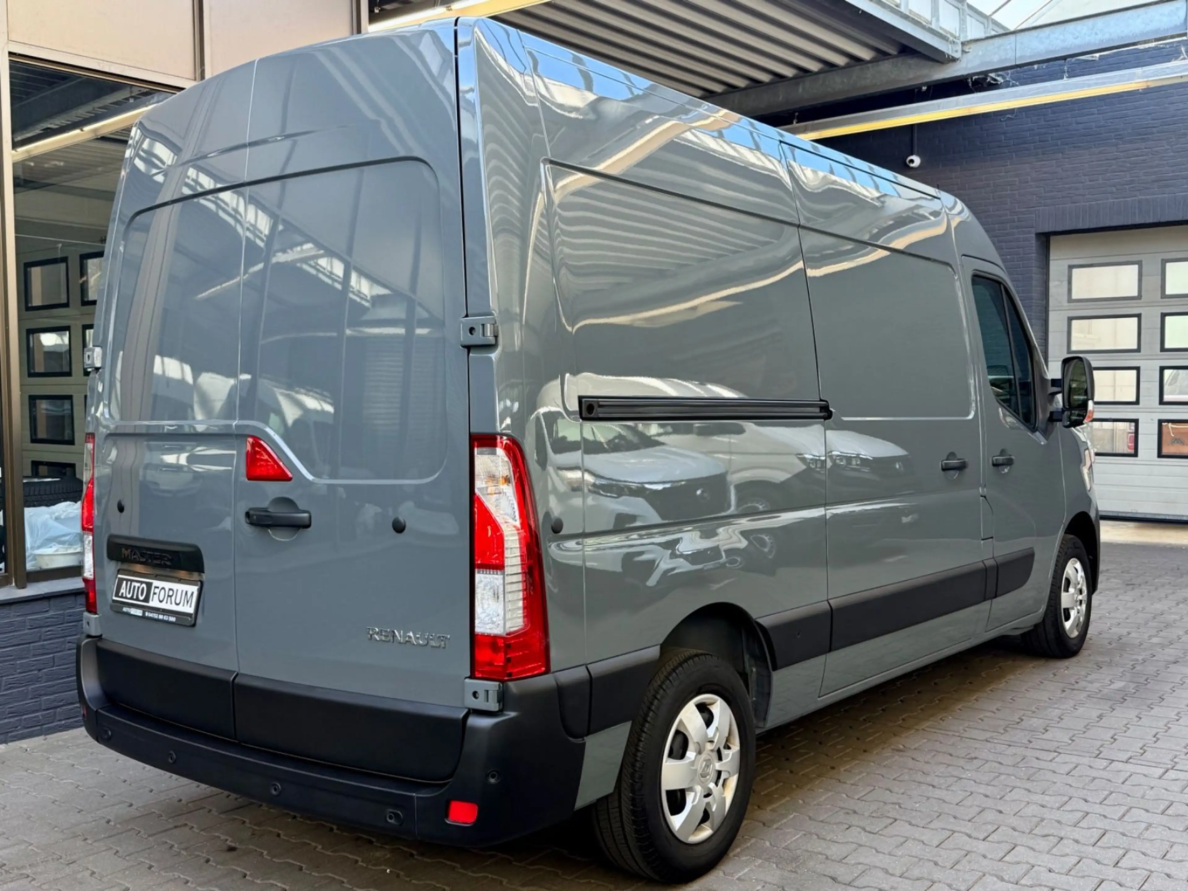 Renault Master 2.3 D L2H2 NAVI PDC LED KLIMA TEMPOMAT — photo 12