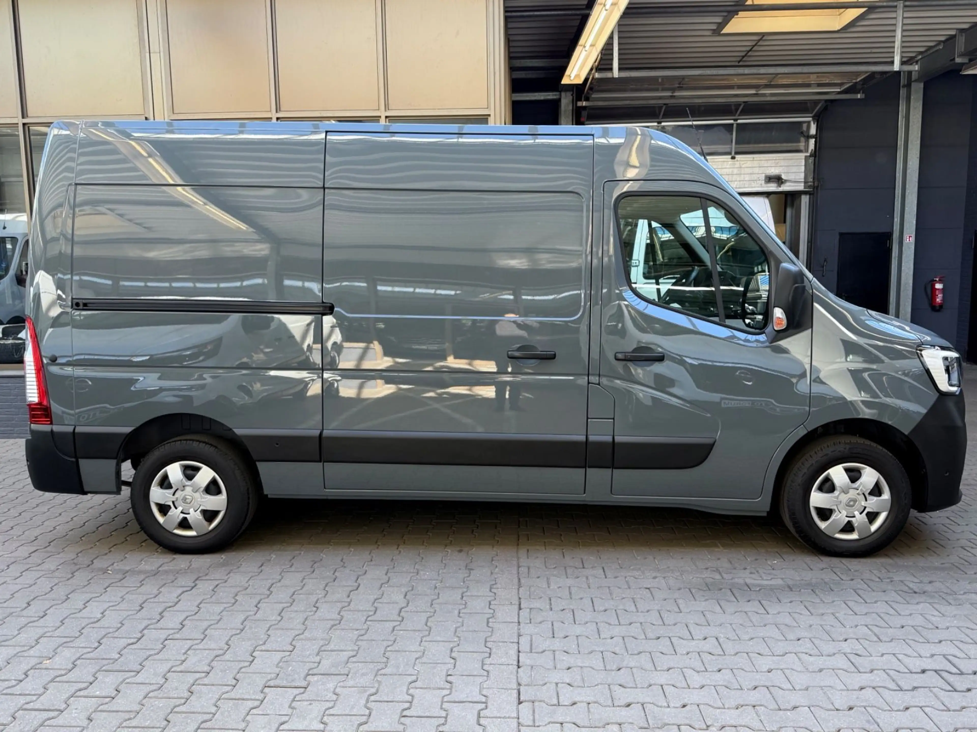 Renault Master 2.3 D L2H2 NAVI PDC LED KLIMA TEMPOMAT — photo 14