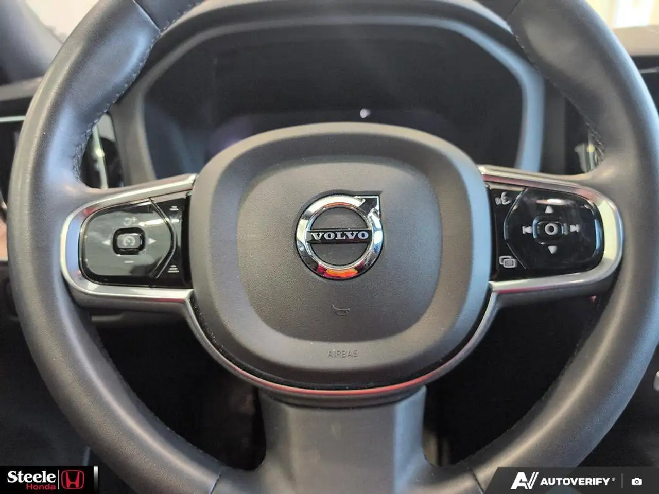 Volvo XC60 снимка Volvo XC60
