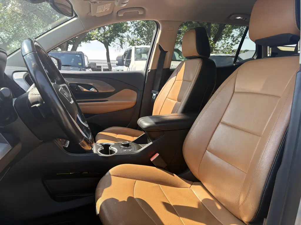 2019 GMC Terrain SLT | Dual-Zone Climate | CarPlay | Rear Cam — photo 8