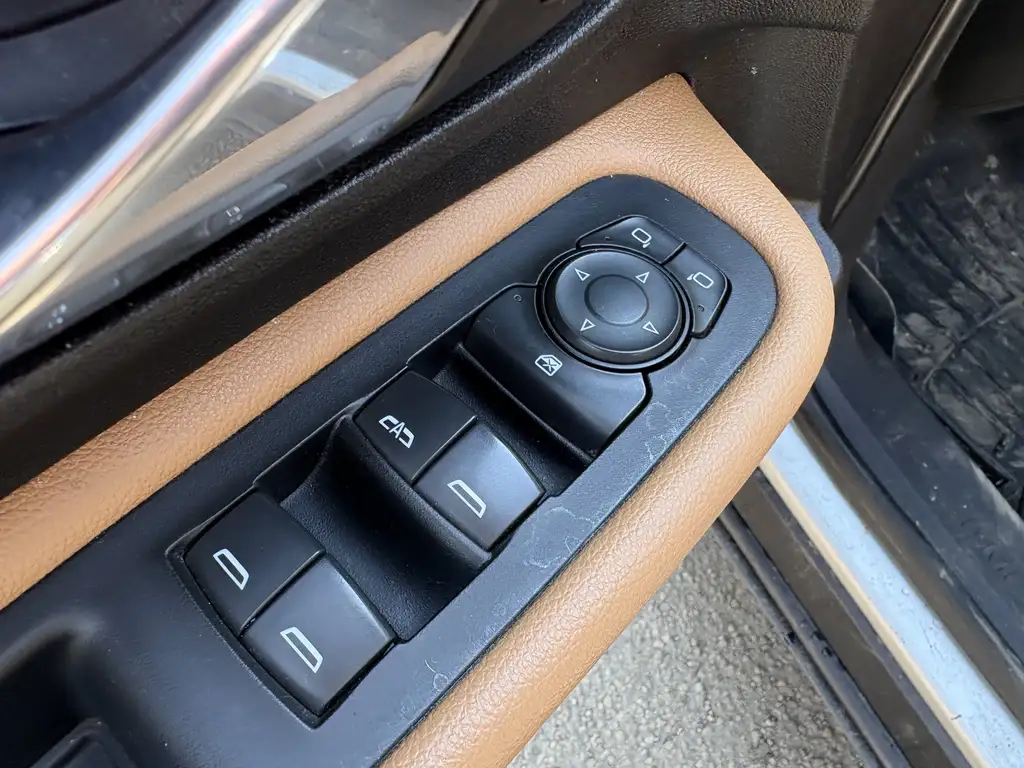 2019 GMC Terrain SLT | Dual-Zone Climate | CarPlay | Rear Cam — photo 6