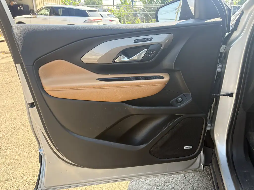 2019 GMC Terrain SLT | Dual-Zone Climate | CarPlay | Rear Cam — photo 5