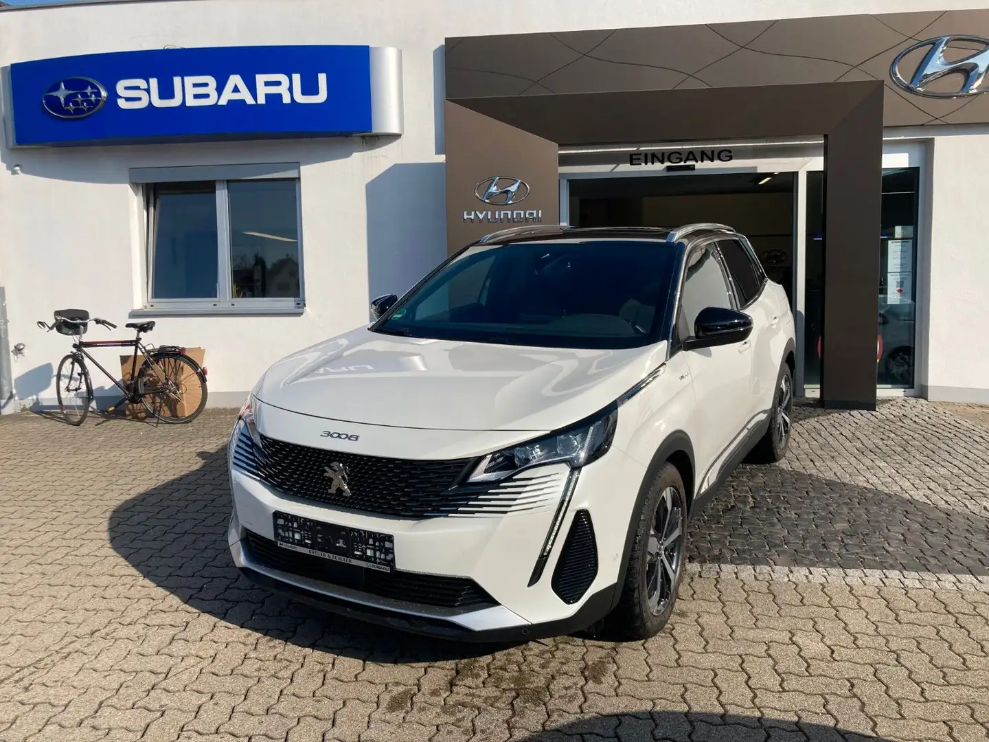 Peugeot 3008 Plug-In Hybrid 225 e-EAT8 GT Blanc - 2