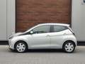 Toyota Aygo 1.0 VVT-i X-PLAY / NAVI / CAMERA / AUTOMAAT Gris - thumbnail 4