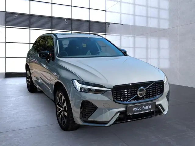 Volvo XC60 view 8