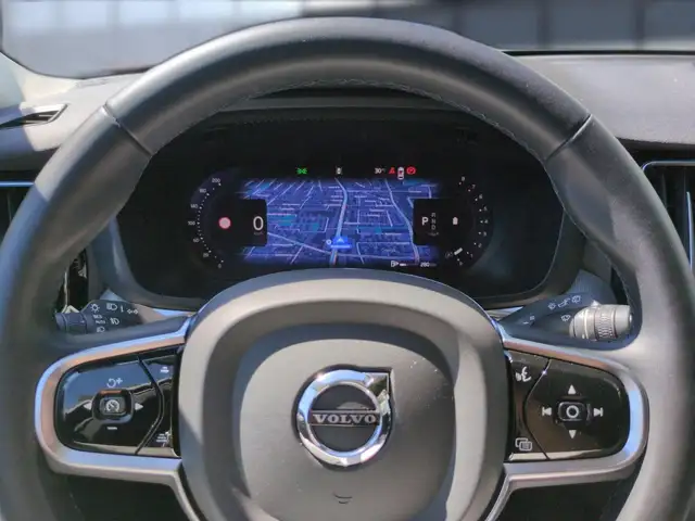 Volvo XC60 view 15